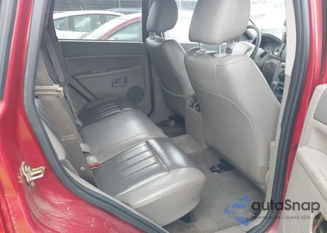 2005 Jeep Grand Cherokee Laredo z USA, uszkodzony, nr VIN 1J4HS48N65C656708